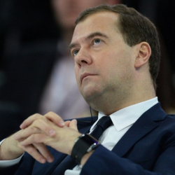Медведев: Орусияга бирөөнүн күйөөсү керек эмес
