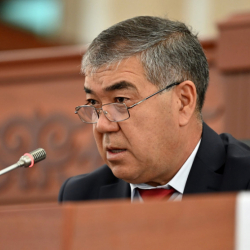 Кундузбек Сулайманов: “Тез заряд” каржы пирамидасына катуу чара көрүү керек