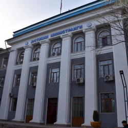 Юстиция министрлиги 17 талапкерге нотариалдык иш жүргүзүүгө лицензия берди