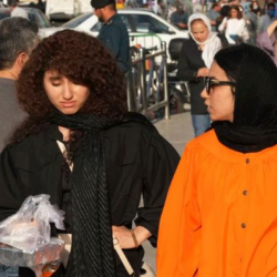 Hengaw Ирандагы аялдардын абалы тууралуу баяндама жарыялады