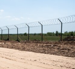 2023-жылы кыргыз-өзбек чек арасынын 55 чакырымына тосмо орнотулган