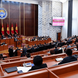 Жогорку Кеңештин регламенти жана Министрлер кабинети жөнүндө мыйзамдарга өзгөртүү киргизилет