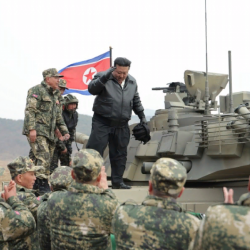Түндүк Корея өзүнүн жаңы танкын көрсөттү