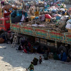 Пакистан ооган качкындарын мажбурлап чыгаруунун экинчи этабын баштай турганын билдирди