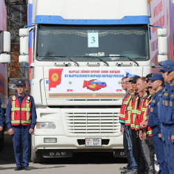 Россияга жөнөтүлгөн Кыргызстандын 350 тонна жардамы Оренбургга жетти