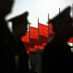 США не должны вмешиваться во внутренние дела КНР и пересекать 