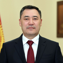 Садыр Жапаров поздравил кыргызстанцев с 1 Мая и рассказал о важности труда