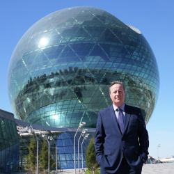 Тумандуу Альбиондун кооптуу планы. Кэмерон Борбор Азияга эмнеге кыдырды