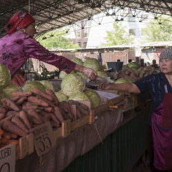 Кыргызстанда канча соода борбору бар? Статкомдун маалыматы
