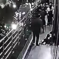 В Бишкеке мужчина ударил в баре незнакомку, а потом обвинил милицию в избиении