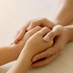 Сузакта кырсыкта жабыркагандарга психологдор жардам көрсөтүүдө