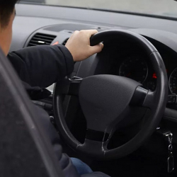 Оң рулдуу унааларды жыл аягына чейин каттап алууга уруксат берүү сунушталды