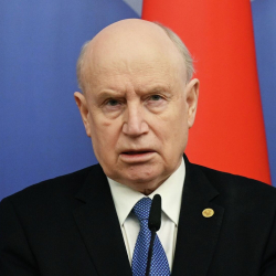 Заявление об угрозе глобального конфликта сделал генсек СНГ Сергей Лебедев