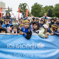 Более 200 детей с ОВЗ приняли участие в крупнейшем детском забеге в Бишкеке