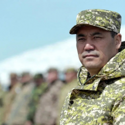 Кыргызстаныбыздын чек арасы бекем болсун! Жапаров чек арачыларды кесиптик майрамы менен куттуктады