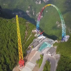 Аттракцион не для слабонервных: самые высокие качели в мире