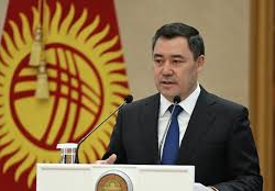 Садыр Жапаров поздравил кыргызстанцев с Днем финансово-экономических работников