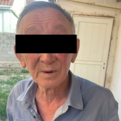 Чүйдө чоң атасы небересине бычак сайды. Жаш бала ооруканада