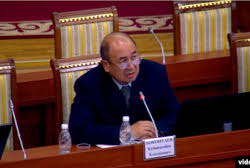 Депутаттар Бөкөнтаевдин кызматтан кетүү арызын колдоду