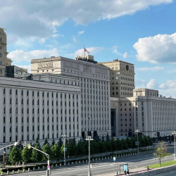 РФ Коргоо министрлиги Пентагонго кырдаалдын курчуп кетүү коркунучун эскертти