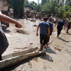 Кара-Кулжада селде милиционер үй-бүлөсү менен каза болду