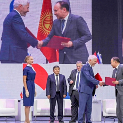 КР жана РФ кызматташтыгын кеңейтүүгө багытталган 16 документке кол коюлду