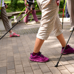 Дарыгер күн ысыкта бут эмнеге шишип кетерин түшүндүрүп берди