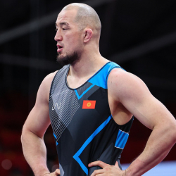 Үзүр Жузупбеков чейрек финалга чыкты