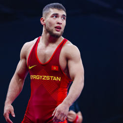 Амантур Исмаилов атаандашын ири эсепте жеңди