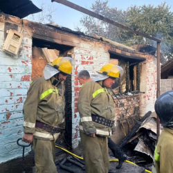 Таш-Көмүр шаарында турак жайдан чыккан өрттөн улам бир үй-бүлө мүчөлөрү каза болду