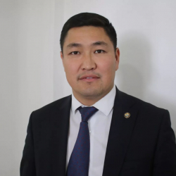 Жапаров Кара-Суунун акимин иштен алып, ордуна башканы дайындады