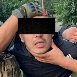 Өзгөндө бир туугандар аёосуз сабалган. Издөөдө жүргөн жаран кармалды