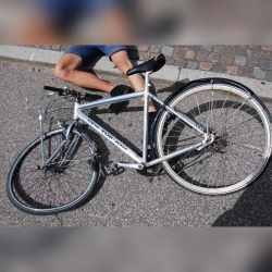 Бишкектин четинде унаа сүзүп кеткен велосипедчен бала көз жумду