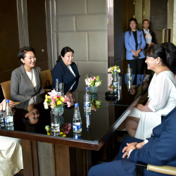 Первые леди Кыргызстана и Монголии встретились в Улан-Баторе