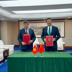 Кытай Кыргызстанга кайтарымсыз негизде 200 млн юань бөлөт