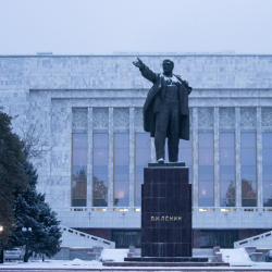 Байсалов Лениндин эстелиги боюнча пикирин билдирди