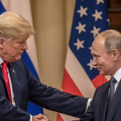 Трамп: Путин менен жолугушуубуз Сауд Арабияда болушу ыктымал