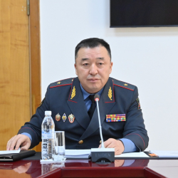 Көлдүк абалар Октябрды эмес, Каныбекти колдошобу?