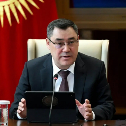 Что сказал Садыр Жапаров о заключенных журналистах и оправданных «кемпирабадцах»