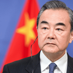 Кытай тышкы иштер министри Россия менен мамилелери жөнүндө ойун билдирди