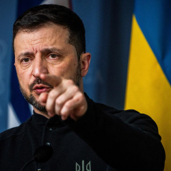 Украина мешает переговорам России и США, считает эксперт