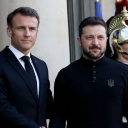 Макрон: Франция выделит Украине помощь на 2 млрд евро