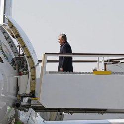 Шавкат Мирзиеев вылетел в Алматы с рабочим визитом