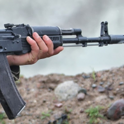 В Баткене военнослужащий выстрелил в сослуживца