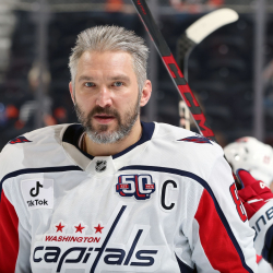 Путин Овечкинди тарыхый рекорду менен куттуктады