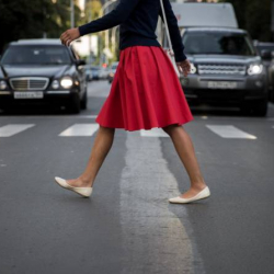 Орусияда унаа сүзүп кеткен кыргызстандык кызга операция жасалды