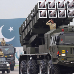 При обстреле со стороны Пакистана погиб чиновник, заявили в Индии