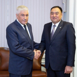 Кыргызстан менен Россия ИИМдеринин жетекчилери жолукту