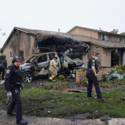 АКШда учак үйлөрдүн үстүнө кулап түштү