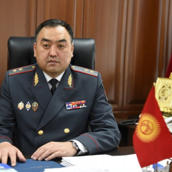 Министр Ниязбеков мыйзамсыз иштеп жаткан мигранттарга кайрылды